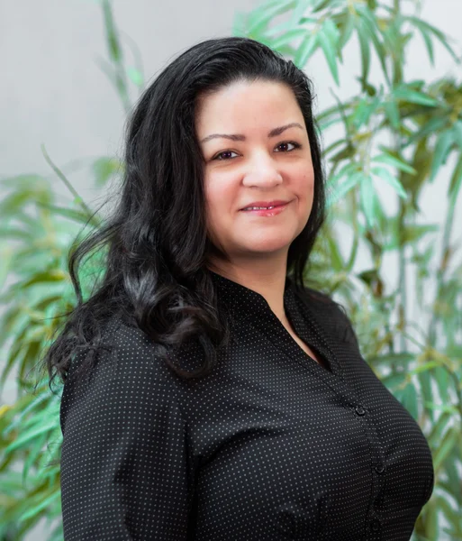 Farrah Akkoub, Agent